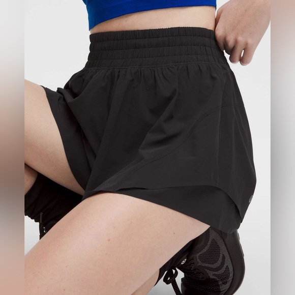 Lululemon Shake It Out High-Rise Running Short 2.5" NWOT - Picture 3 of 11